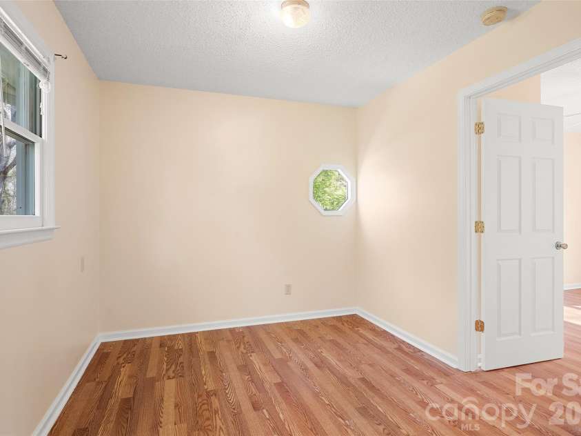 6 Mulberry Drive, Arden, NC 28704.  MLS# CAR4369188, YatesRealty ID 24876. 
