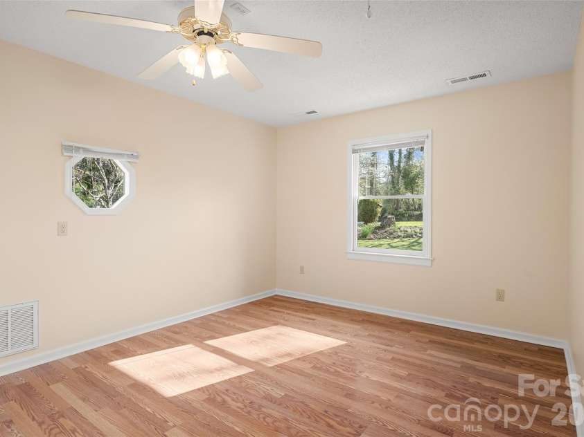 6 Mulberry Drive, Arden, NC 28704.  MLS# CAR4369188, YatesRealty ID 24876. 