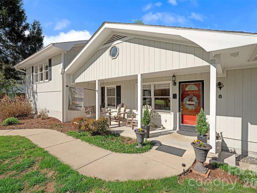 6 Mulberry Drive, Arden, NC 28704.  MLS# CAR4369188, YatesRealty ID 24876. 