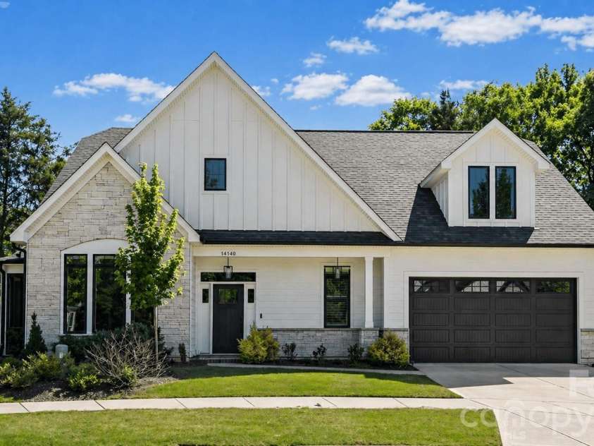 14140 Shelburne Village Drive, Charlotte, NC 28278.  MLS# CAR4375339, YatesRealty ID 24877. 
