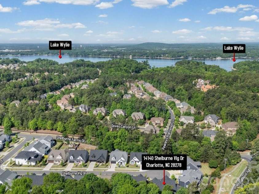 14140 Shelburne Village Drive, Charlotte, NC 28278.  MLS# CAR4375339, YatesRealty ID 24877. 