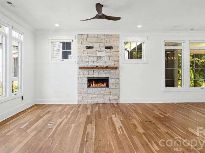 14140 Shelburne Village Drive, Charlotte, NC 28278.  MLS# CAR4375339, YatesRealty ID 24877. 