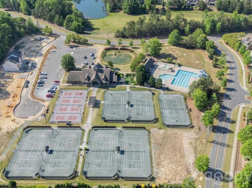 14140 Shelburne Village Drive, Charlotte, NC 28278.  MLS# CAR4375339, YatesRealty ID 24877. 