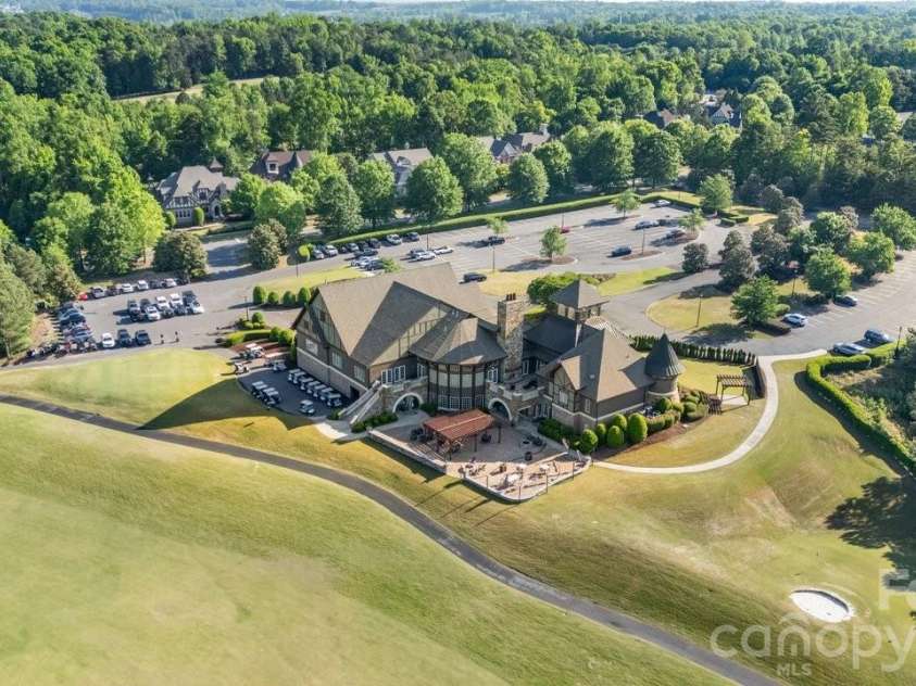 14140 Shelburne Village Drive, Charlotte, NC 28278.  MLS# CAR4375339, YatesRealty ID 24877. 