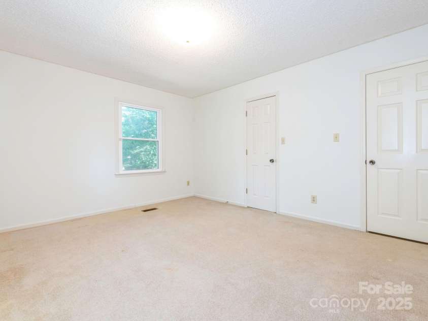2222 Hearthstone Drive, Gastonia, NC 28056.  MLS# CAR4256250, YatesRealty ID 24878. Bedroom 3
