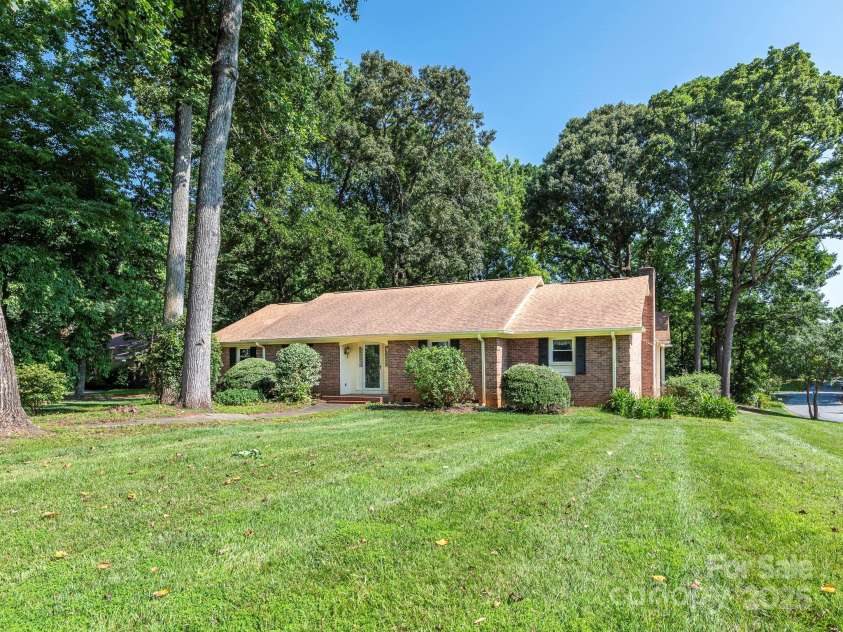 2222 Hearthstone Drive, Gastonia, NC 28056.  MLS# CAR4256250, YatesRealty ID 24878. Front Exterior