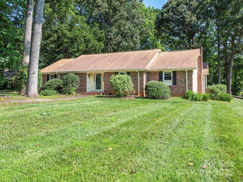 2222 Hearthstone Drive, Gastonia, NC 28056.  MLS# CAR4256250, YatesRealty ID 24878. Front Exterior