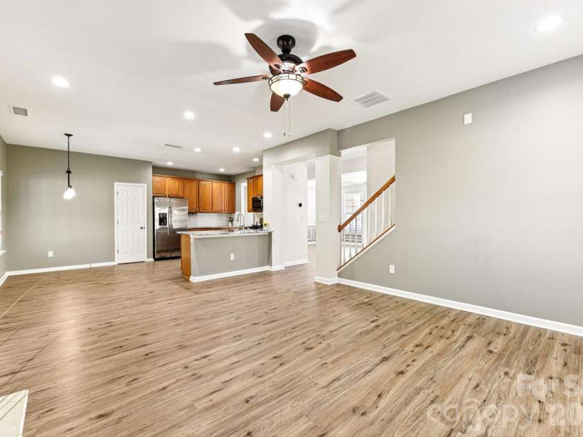 2632 Windsor Chase Drive, Matthews, NC 28105.  MLS# CAR4304091, YatesRealty ID 24879. 