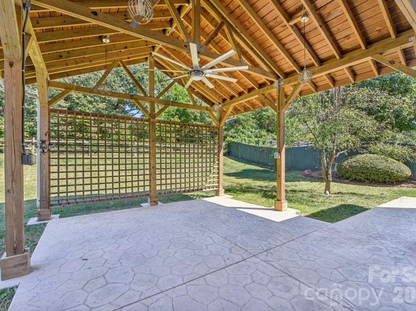 2632 Windsor Chase Drive, Matthews, NC 28105.  MLS# CAR4304091, YatesRealty ID 24879. Patio/Gazebo