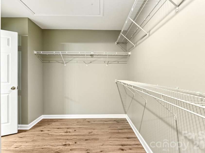 2632 Windsor Chase Drive, Matthews, NC 28105.  MLS# CAR4304091, YatesRealty ID 24879. Primary Closet