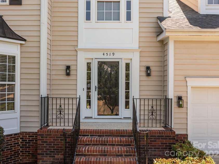 4519 Rock Stream Drive, Charlotte, NC 28269.  MLS# CAR4272079, YatesRealty ID 24879. 