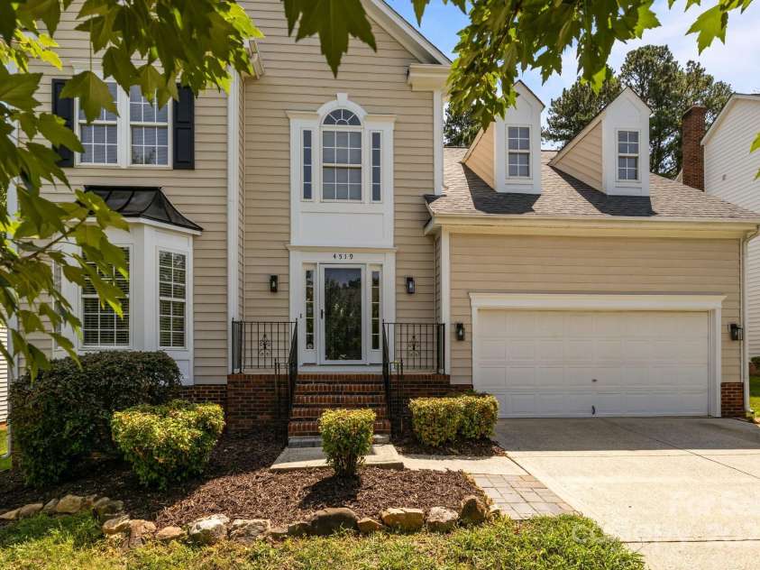 4519 Rock Stream Drive, Charlotte, NC 28269.  MLS# CAR4272079, YatesRealty ID 24879. 