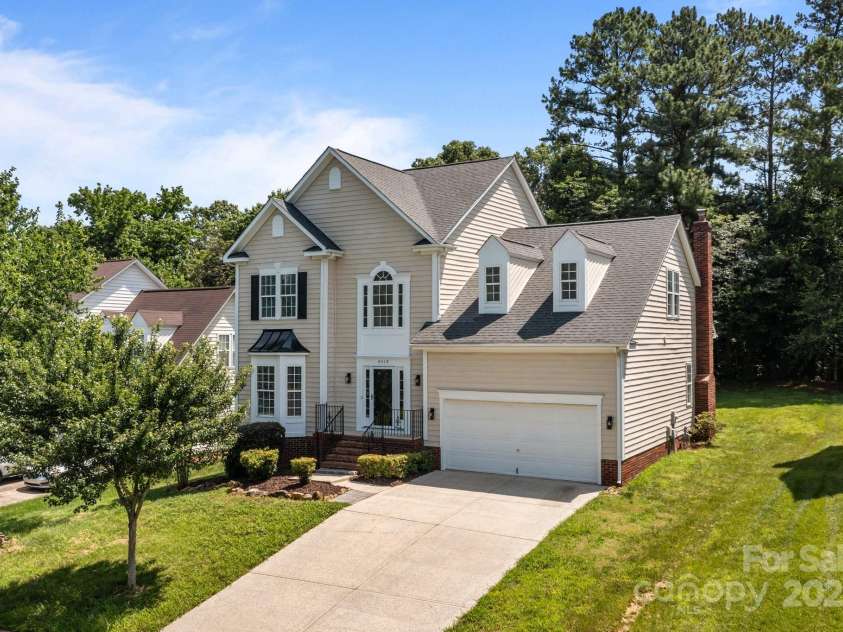 4519 Rock Stream Drive, Charlotte, NC 28269.  MLS# CAR4272079, YatesRealty ID 24879. 