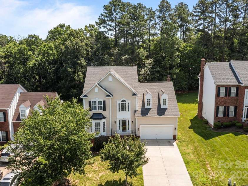 4519 Rock Stream Drive, Charlotte, NC 28269.  MLS# CAR4272079, YatesRealty ID 24879. 
