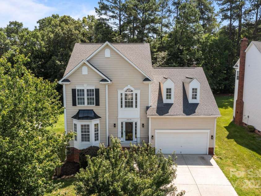 4519 Rock Stream Drive, Charlotte, NC 28269.  MLS# CAR4272079, YatesRealty ID 24879. 