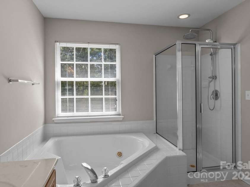 4519 Rock Stream Drive, Charlotte, NC 28269.  MLS# CAR4272079, YatesRealty ID 24879. 