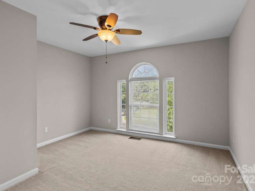 4519 Rock Stream Drive, Charlotte, NC 28269.  MLS# CAR4272079, YatesRealty ID 24879. 