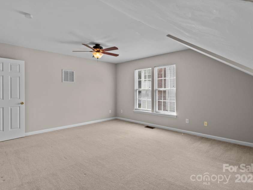4519 Rock Stream Drive, Charlotte, NC 28269.  MLS# CAR4272079, YatesRealty ID 24879. 
