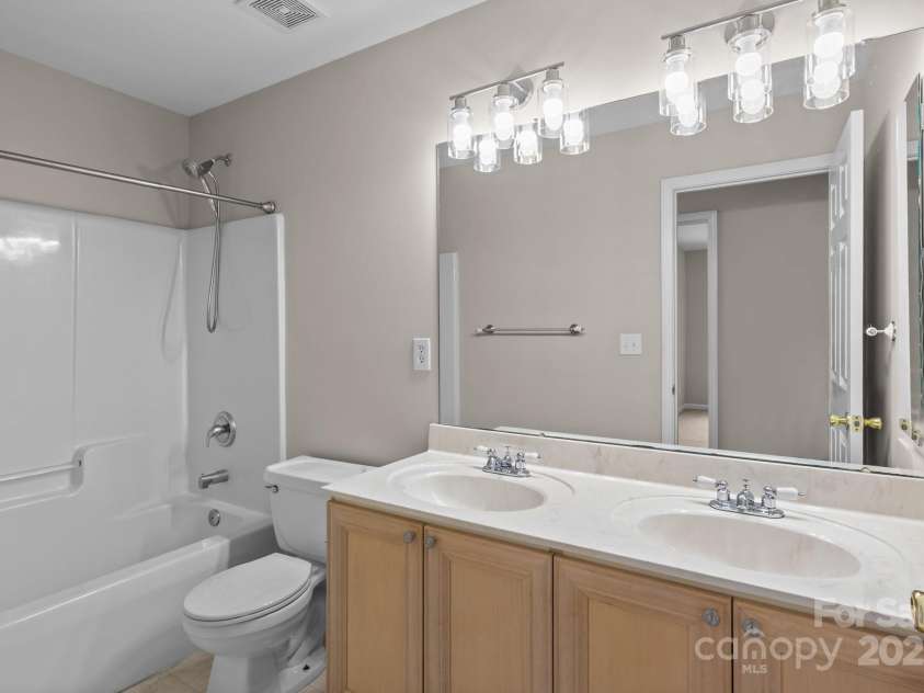 4519 Rock Stream Drive, Charlotte, NC 28269.  MLS# CAR4272079, YatesRealty ID 24879. 