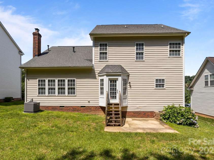 4519 Rock Stream Drive, Charlotte, NC 28269.  MLS# CAR4272079, YatesRealty ID 24879. 