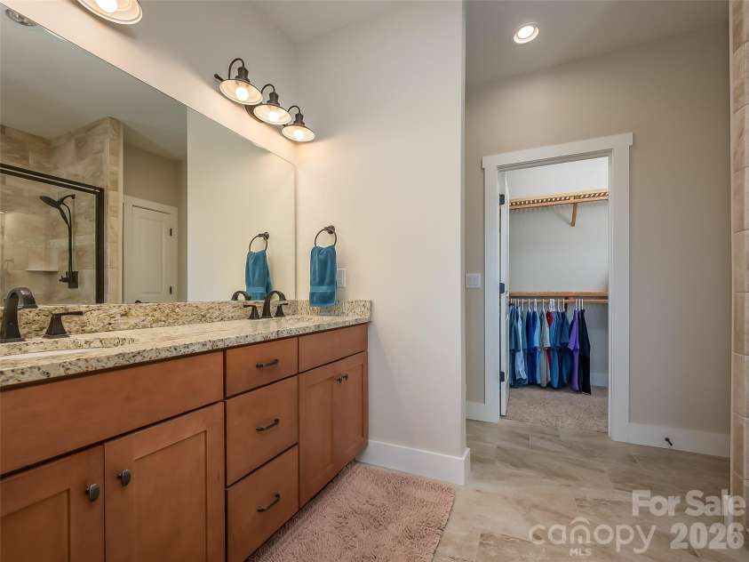 146 Red Hawk Knoll, Lake Lure, NC 28746.  MLS# CAR4334221, YatesRealty ID 2488. Primary ensuite