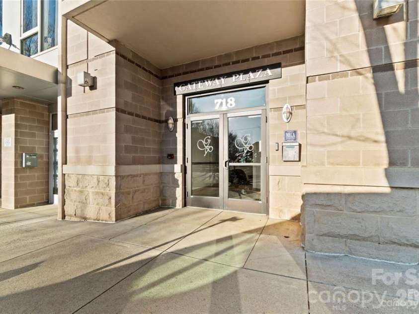 718 Trade Street, Charlotte, NC 28202.  MLS# CAR4393877, YatesRealty ID 2488. 