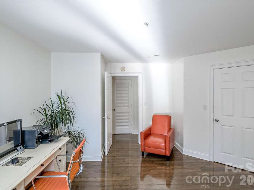 718 Trade Street, Charlotte, NC 28202.  MLS# CAR4413572, YatesRealty ID 2488. 