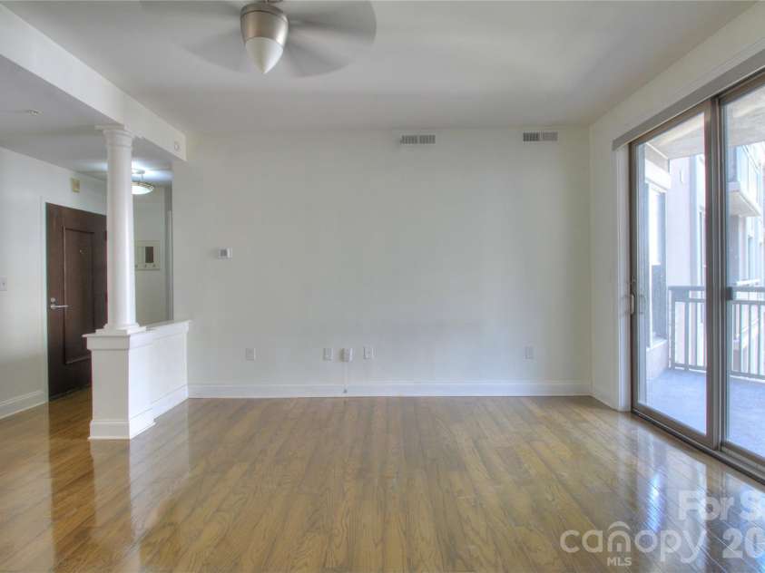 718 Trade Street, Charlotte, NC 28202.  MLS# CAR4413572, YatesRealty ID 2488. 