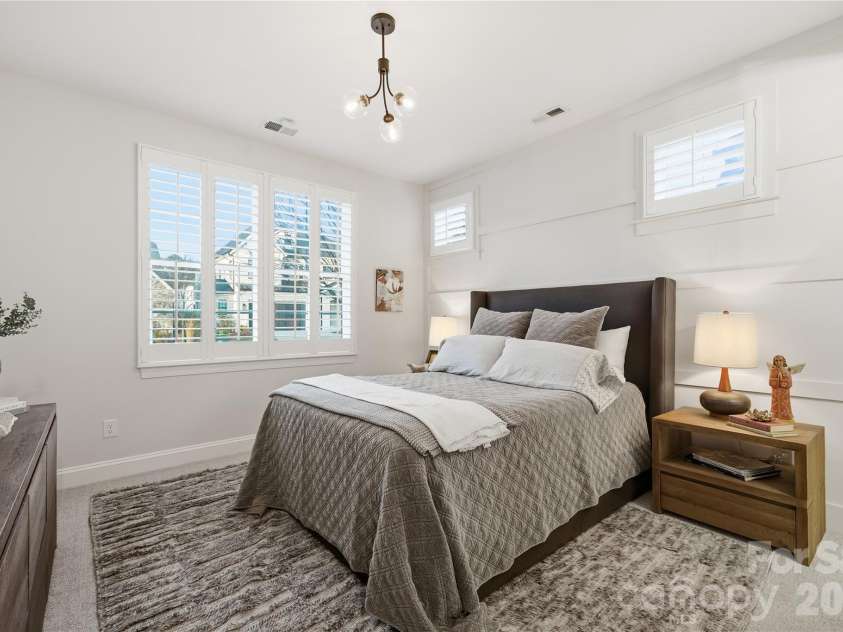 1016 Thatcher Way, Fort Mill, SC 29715.  MLS# CAR4337536, YatesRealty ID 24880. Light and Bright Guest Suite