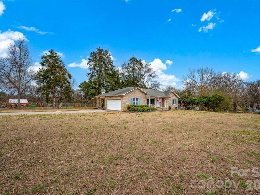 3740 Woodleaf Road, Salisbury, NC 28147.  MLS# CAR4340327, YatesRealty ID 24881. 