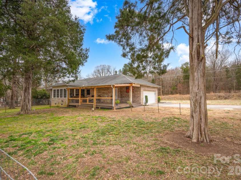 3740 Woodleaf Road, Salisbury, NC 28147.  MLS# CAR4340327, YatesRealty ID 24881. 
