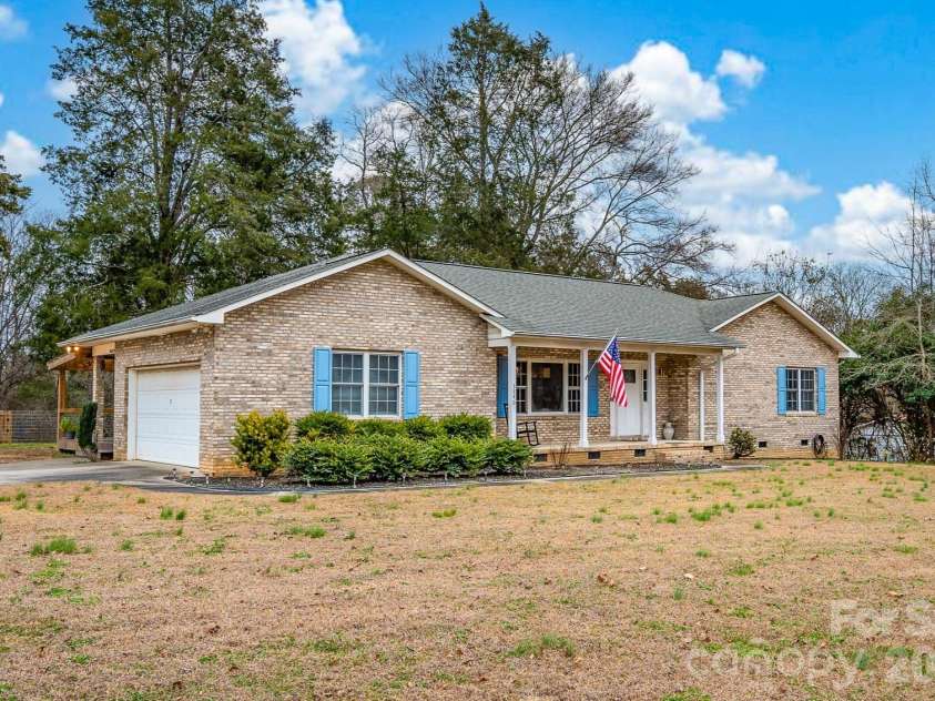 3740 Woodleaf Road, Salisbury, NC 28147.  MLS# CAR4340327, YatesRealty ID 24881. 