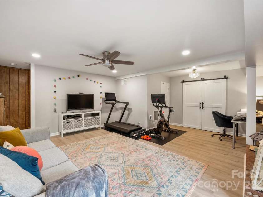 9025 Shields Drive, Huntersville, NC 28078.  MLS# CAR4242533, YatesRealty ID 24881. 