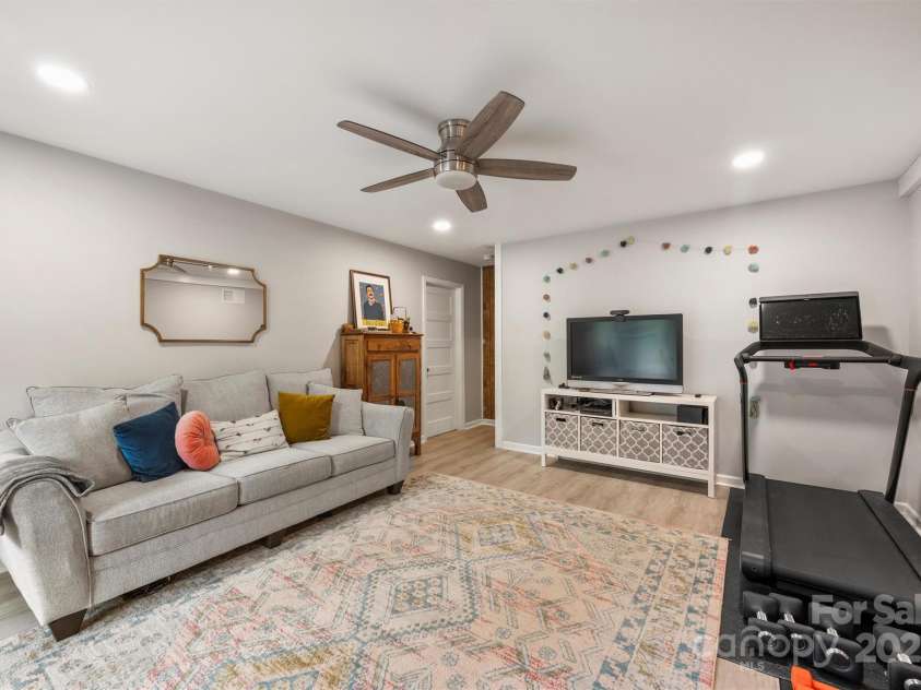 9025 Shields Drive, Huntersville, NC 28078.  MLS# CAR4242533, YatesRealty ID 24881. 