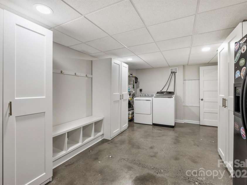 9025 Shields Drive, Huntersville, NC 28078.  MLS# CAR4242533, YatesRealty ID 24881. 