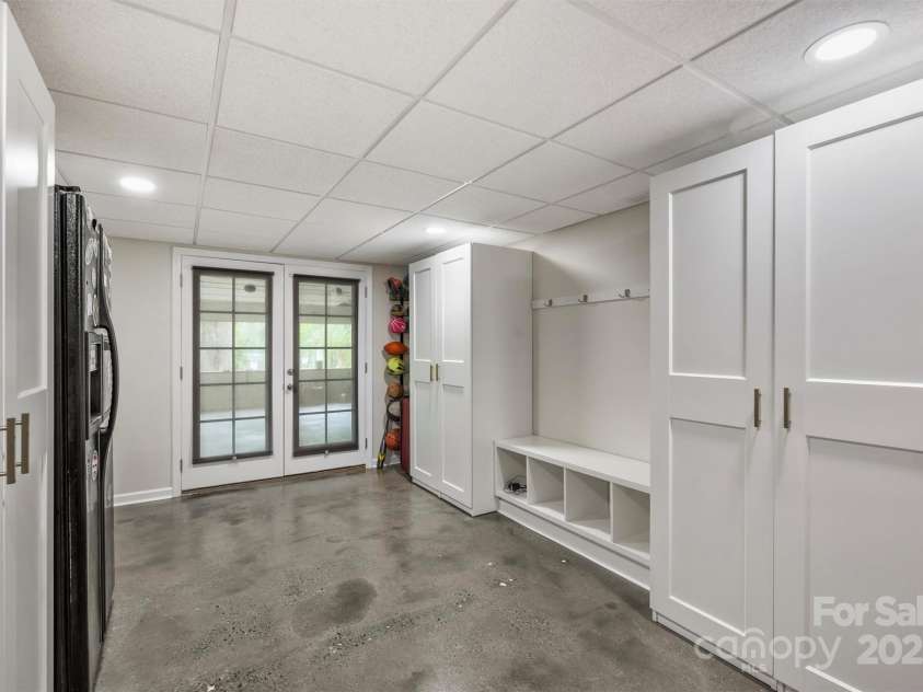 9025 Shields Drive, Huntersville, NC 28078.  MLS# CAR4242533, YatesRealty ID 24881. 