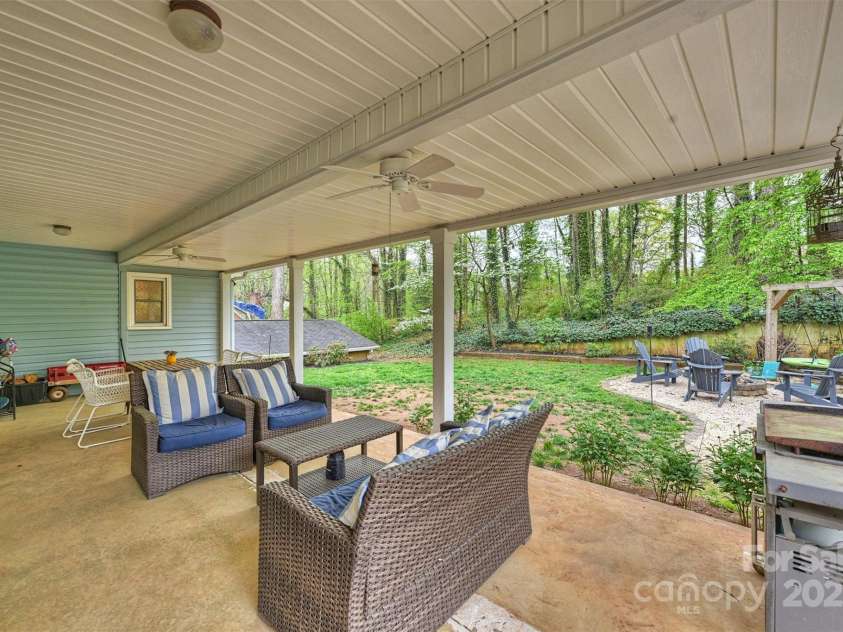 9025 Shields Drive, Huntersville, NC 28078.  MLS# CAR4242533, YatesRealty ID 24881. 