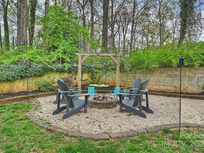 9025 Shields Drive, Huntersville, NC 28078.  MLS# CAR4242533, YatesRealty ID 24881. 