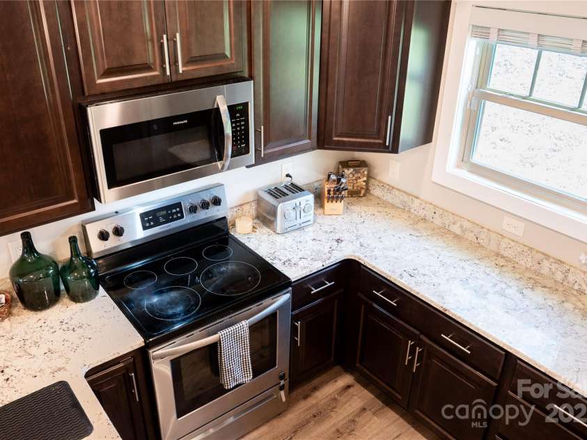 104 Wheeler Road, Weaverville, NC 28787.  MLS# CAR4260241, YatesRealty ID 24882. 