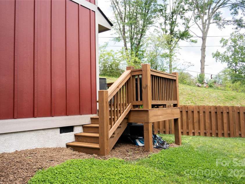 104 Wheeler Road, Weaverville, NC 28787.  MLS# CAR4260241, YatesRealty ID 24882. 