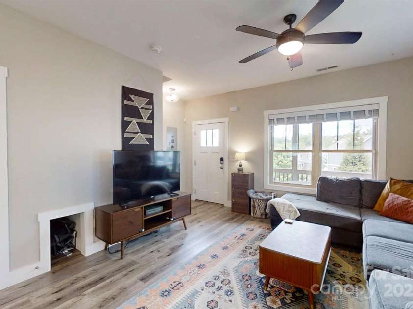 104 Wheeler Road, Weaverville, NC 28787.  MLS# CAR4260241, YatesRealty ID 24882. Lots of Natural Light!