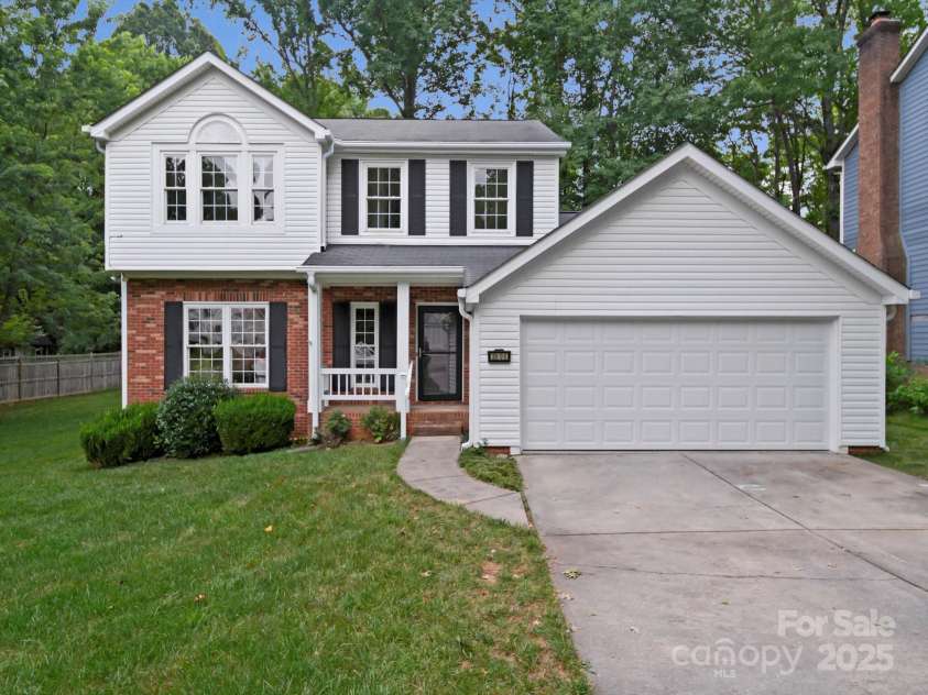 2808 Williams Station Road, Matthews, NC 28105.  MLS# CAR4278213, YatesRealty ID 24883. 