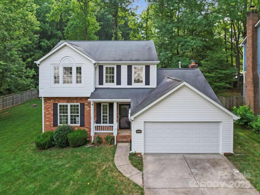 2808 Williams Station Road, Matthews, NC 28105.  MLS# CAR4278213, YatesRealty ID 24883. 