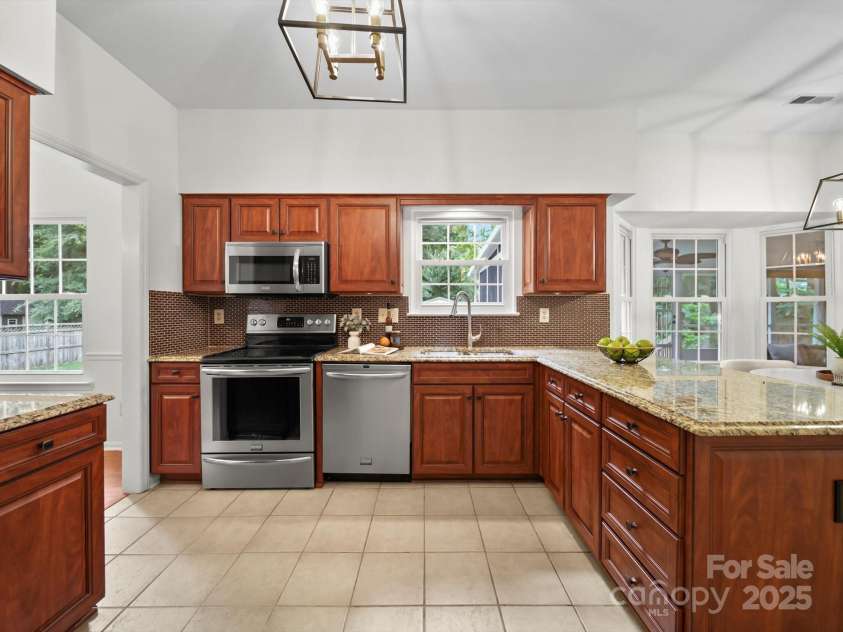 2808 Williams Station Road, Matthews, NC 28105.  MLS# CAR4278213, YatesRealty ID 24883. 