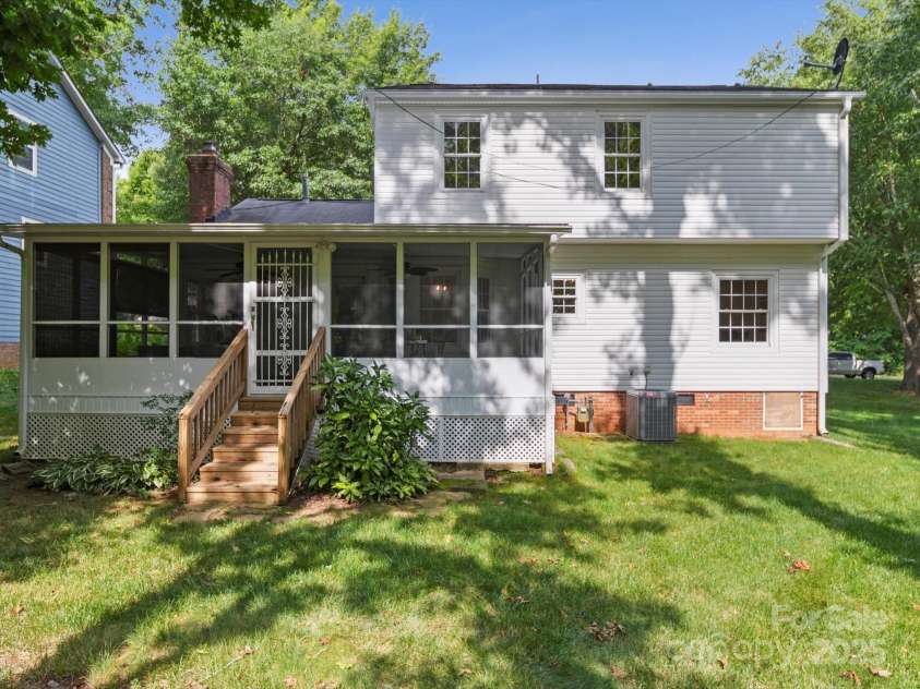 2808 Williams Station Road, Matthews, NC 28105.  MLS# CAR4278213, YatesRealty ID 24883. 