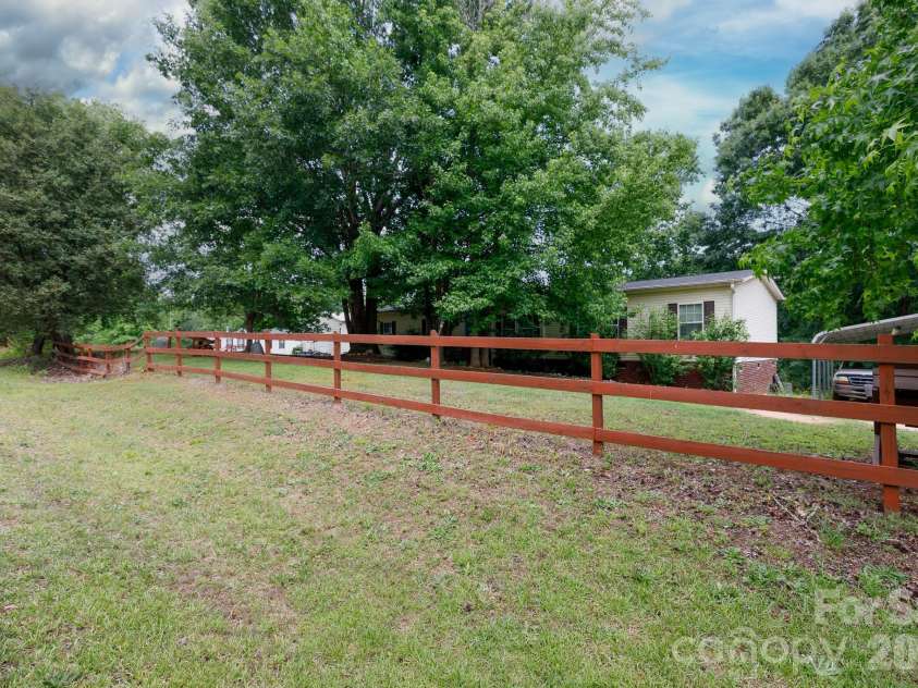 854 Butler Lake Road, Chester, SC 29706.  MLS# CAR4385328, YatesRealty ID 24883. 