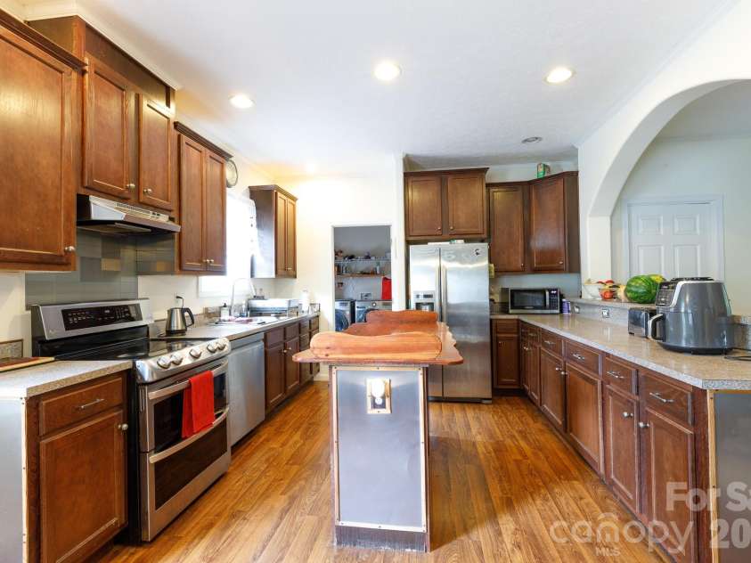 854 Butler Lake Road, Chester, SC 29706.  MLS# CAR4385328, YatesRealty ID 24883. 