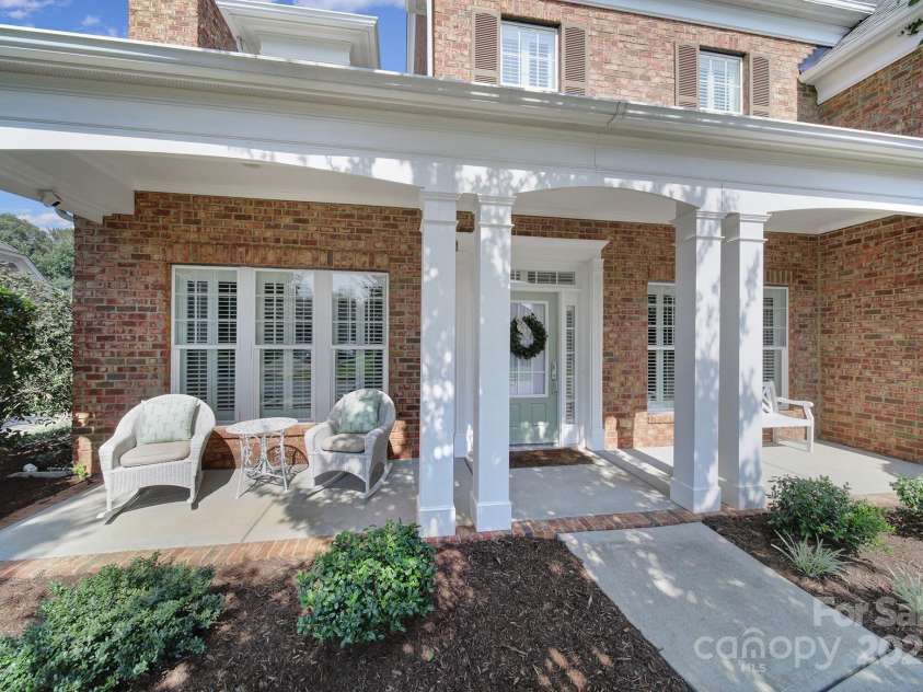 2909 Julian Glen Circle, Waxhaw, NC 28173.  MLS# CAR4274530, YatesRealty ID 24885. 