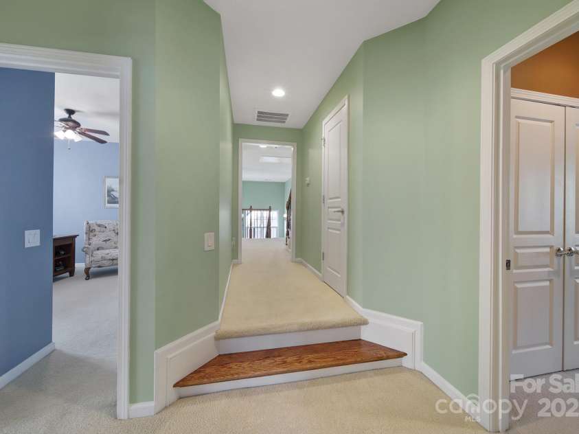 2909 Julian Glen Circle, Waxhaw, NC 28173.  MLS# CAR4274530, YatesRealty ID 24885. 