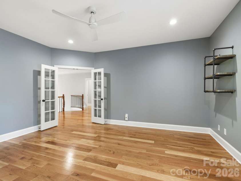 5500 Hardison Road, Charlotte, NC 28226.  MLS# CAR4382791, YatesRealty ID 24886. 